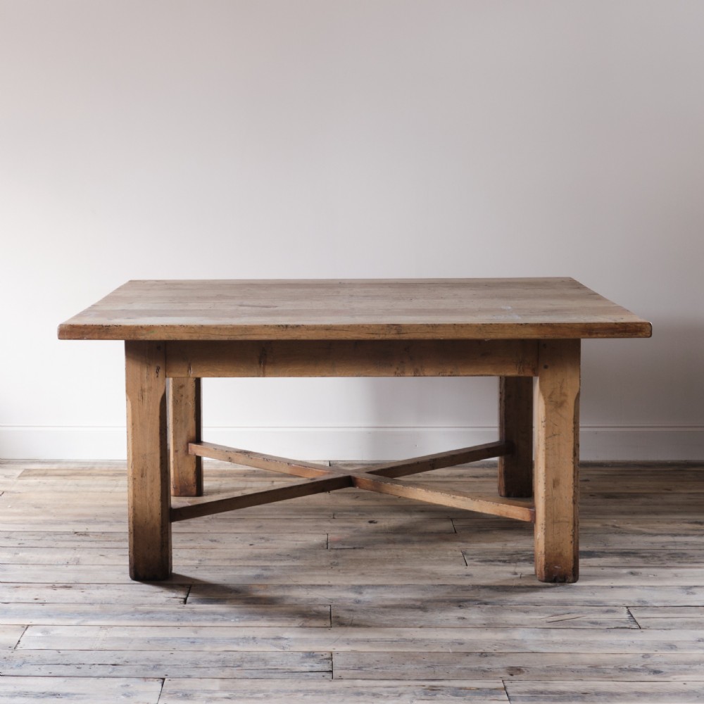 Large 19th century oak dining table View III