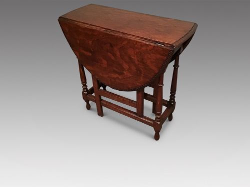 Small Antique Oak Gate Leg Table