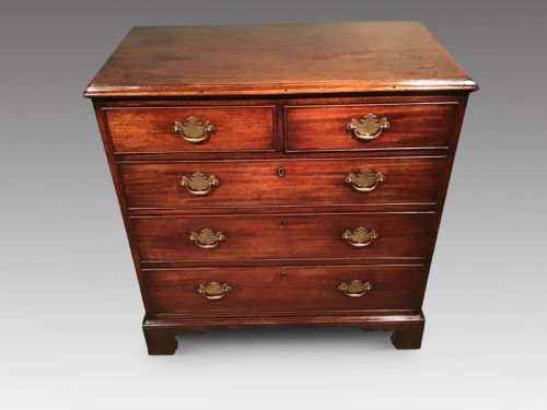 Antique Mahogany Chest of Drawers