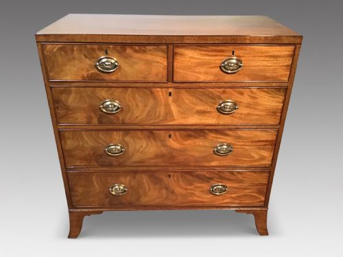 Georgian Chest of Drawers