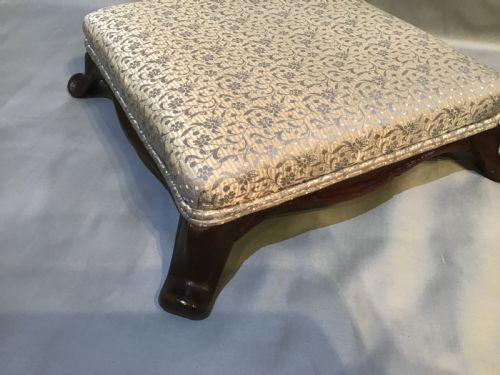 PAIR OF ANTIQUE FOOTSTOOLS - ADDITIONAL PHOTO 3