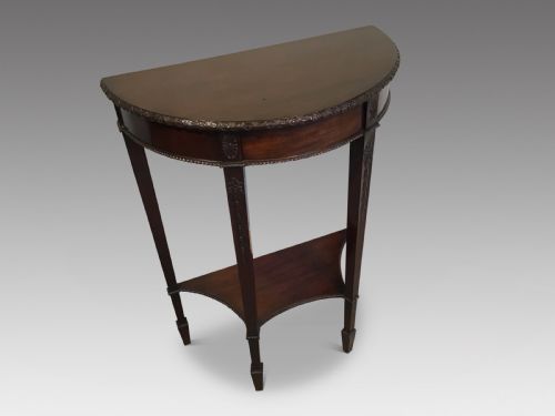 Antique Mahogany Sidetable