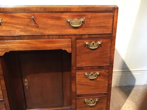 ANTIQUE MAHOGANY KNEEHOLE DESK - ADDITIONAL PHOTO 4