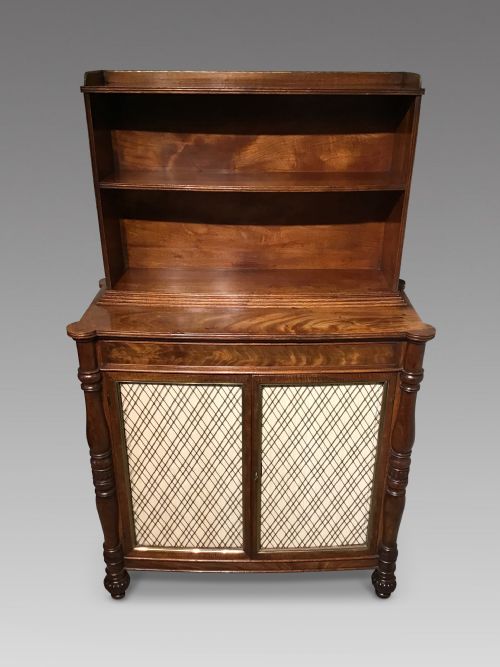 Antique Sidecabinet