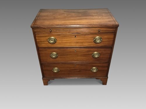 Georgian Mahogany Chest of Drawers