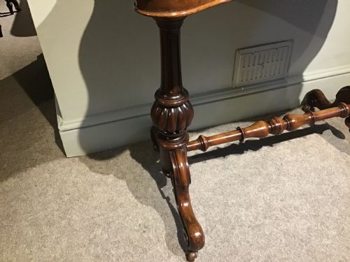 VICTORIAN MAHOGANY TABLE - ADDITIONAL PHOTO 2