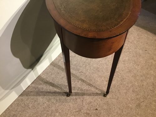 ANTIQUE OVAL WRITING TABLE - ADDITIONAL PHOTO 3