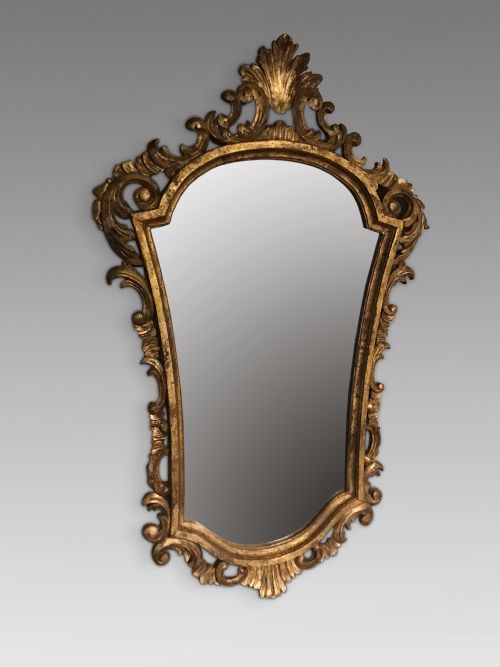 ANTIQUE CARVED GILTWOOD MIRROR