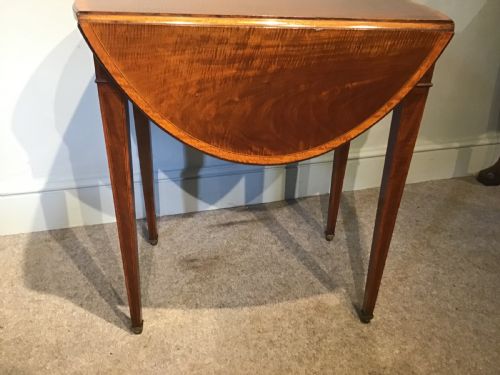 AN ANTIQUE MAHOGANY PEMBROKE TABLE - ADDITIONAL PHOTO 6