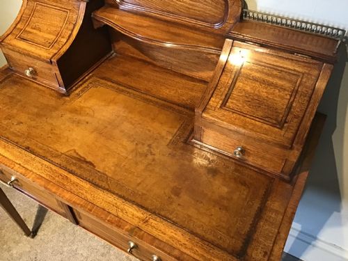 ANTIQUE MAHOGANY WRITING DESK - ADDITIONAL PHOTO 4