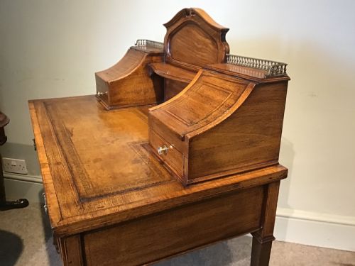 ANTIQUE MAHOGANY WRITING DESK - ADDITIONAL PHOTO 9