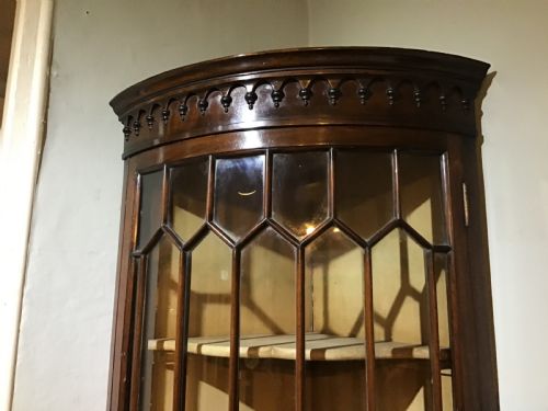 ANTIQUE BOW CORNER CABINET - ADDITIONAL PHOTO 2