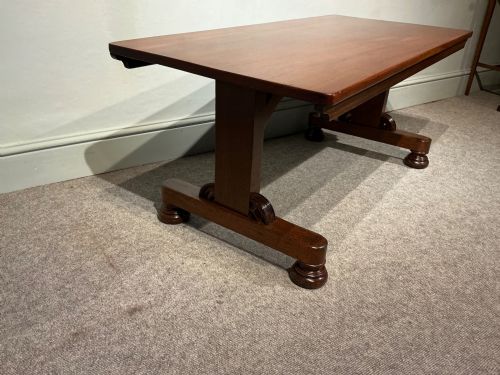 MAHOGANY COFFEE TABLE - ADDITIONAL PHOTO 1