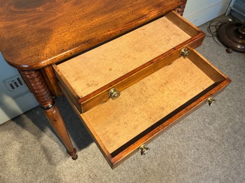 EARLY 19TH CENTURY AMERICAN MAHOGANY AND MAPLE WORK TABLE - ADDITIONAL PHOTO 7
