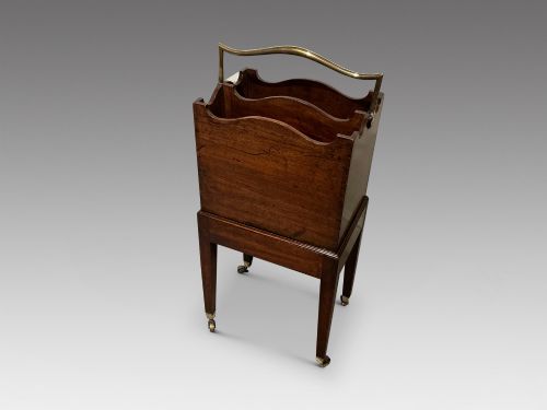 Georgian Bottle Carrier