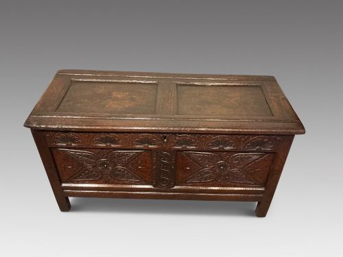 ANTIQUE OAK COFFER - ADDITIONAL PHOTO 1