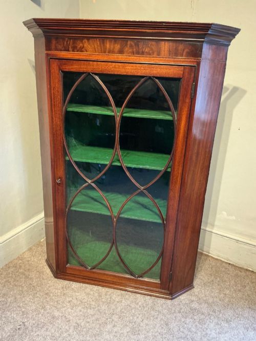 GEORGIAN CORNER CABINET - ADDITIONAL PHOTO 1