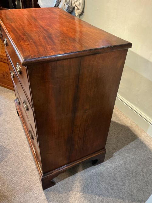 GEORGIAN CHEST OF DRAWERS - ADDITIONAL PHOTO 8