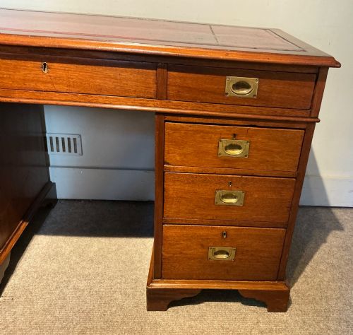 ANTIQUE MAHOGANY PEDESTAL DESK - ADDITIONAL PHOTO 3
