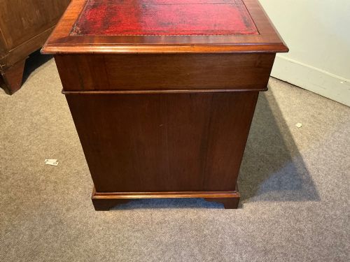 ANTIQUE MAHOGANY PEDESTAL DESK - ADDITIONAL PHOTO 5