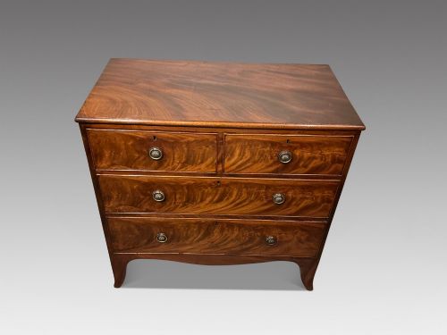 SMALL ANTIQUE MAHOGANY CHEST OF DRAWERS - ADDITIONAL PHOTO 1