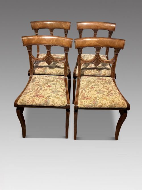 SET OF FOUR ANTIQUE MAHOGANY CHAIRS