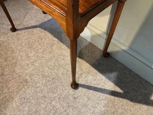 ANTIQUE TWO TIER TABLE - ADDITIONAL PHOTO 4