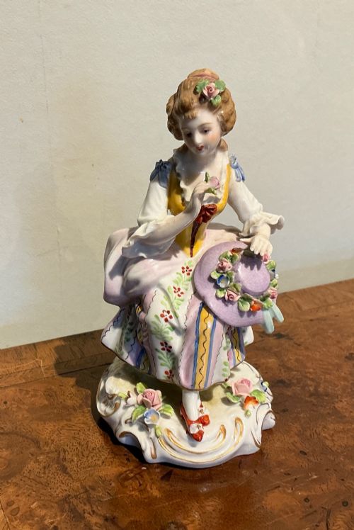 Sitzendorf Figurine