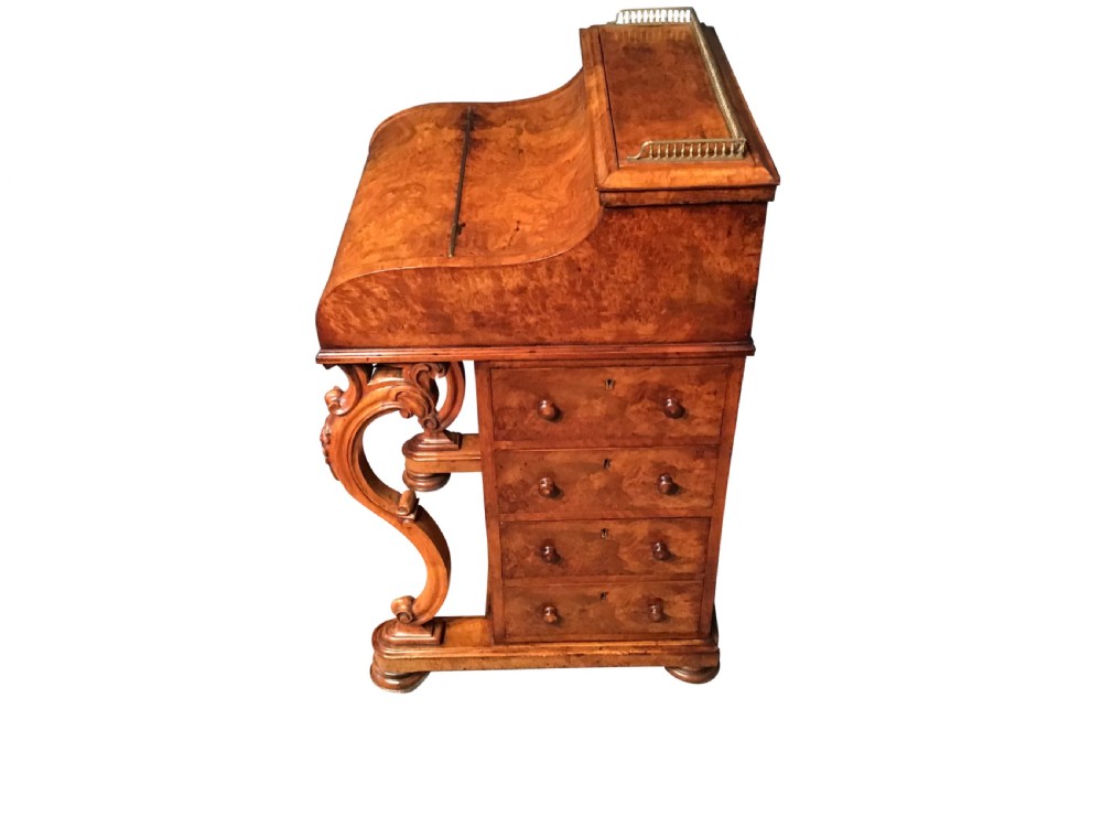 Victorian walnut Davenport View V