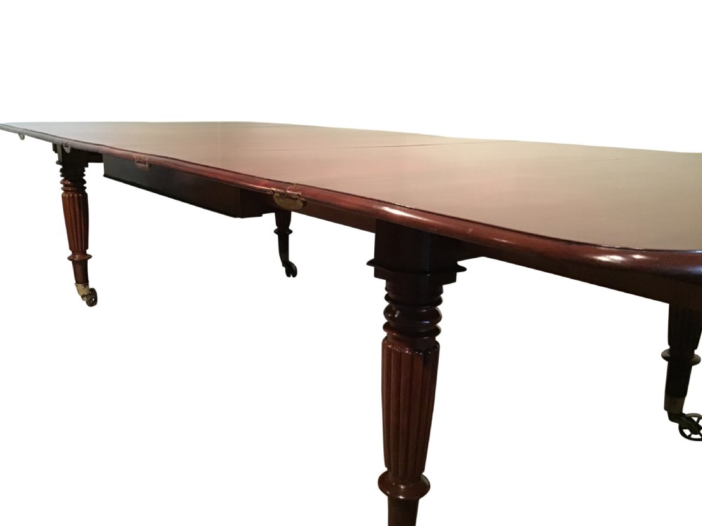 Antique mahogany dining table View VIII