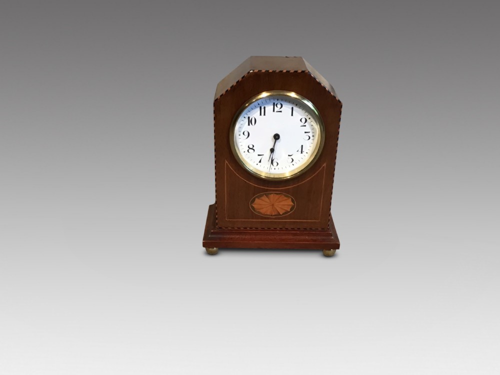 Antique mahogany mantle clock