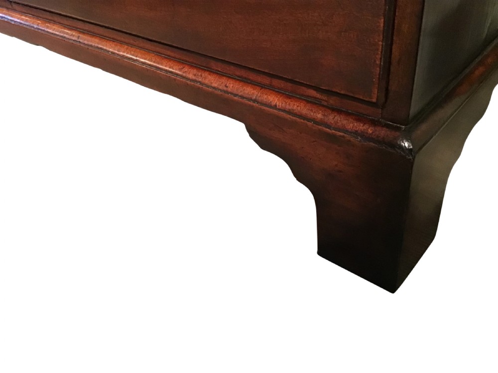 Georgian mahogany chest of drawers  View IV