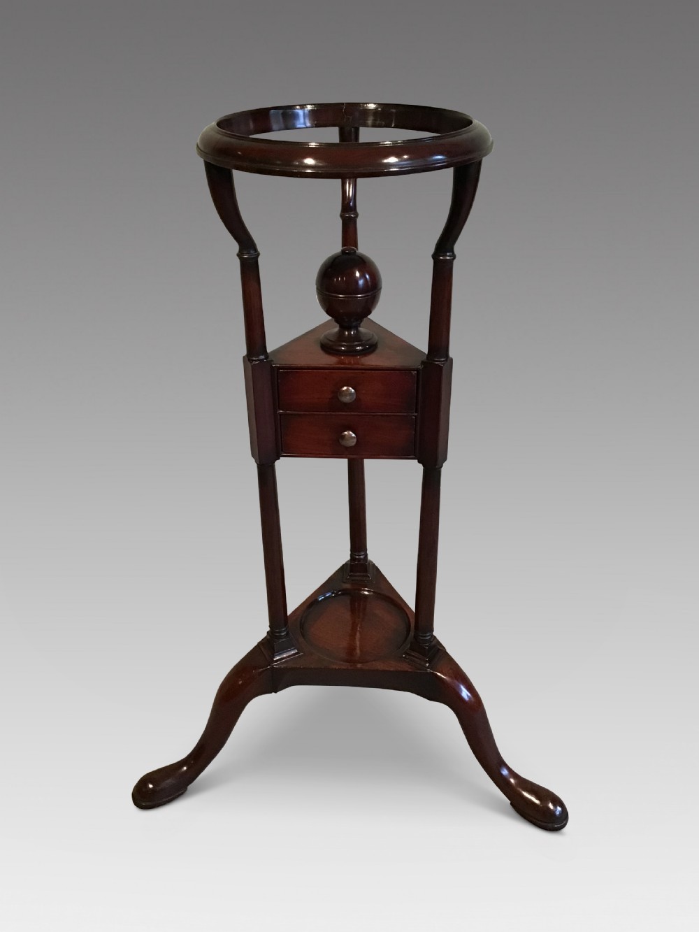 Georgian wig stand 