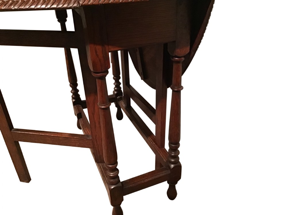 Small antique oak gate leg table View IV