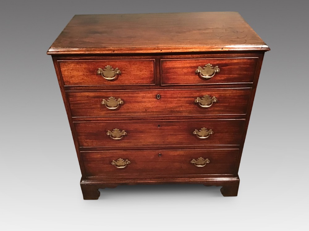 Antique mahogany chest of drawers 