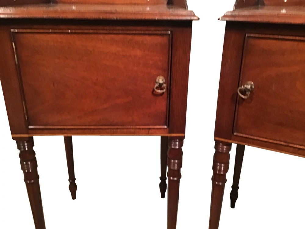 Pair of bedside cabinets View III