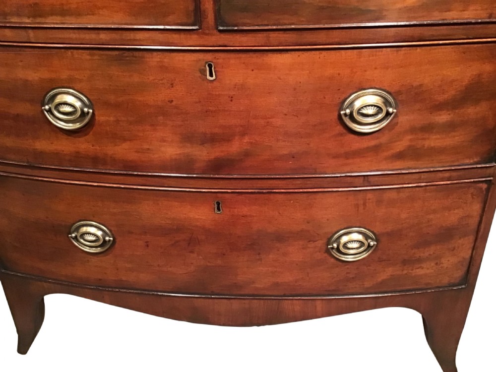Pair of antique chests of drawers View III