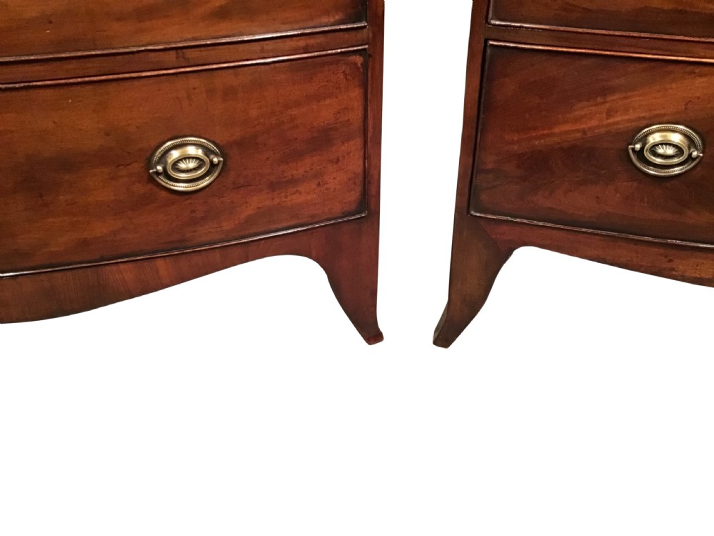 Pair of antique chests of drawers View IV