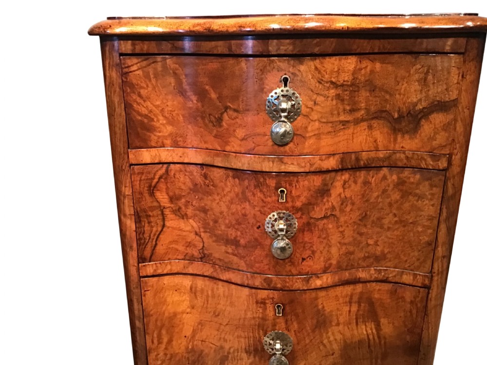 Pair of antique chests of drawers View IV