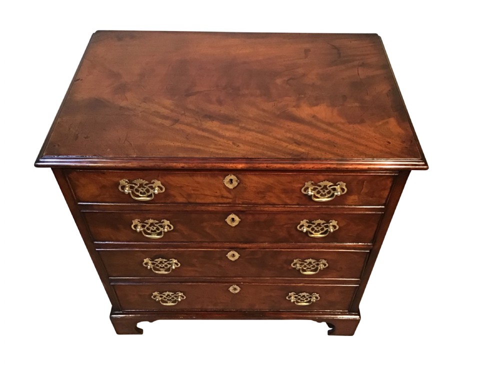 Antique mahogany chest of drawers  View III