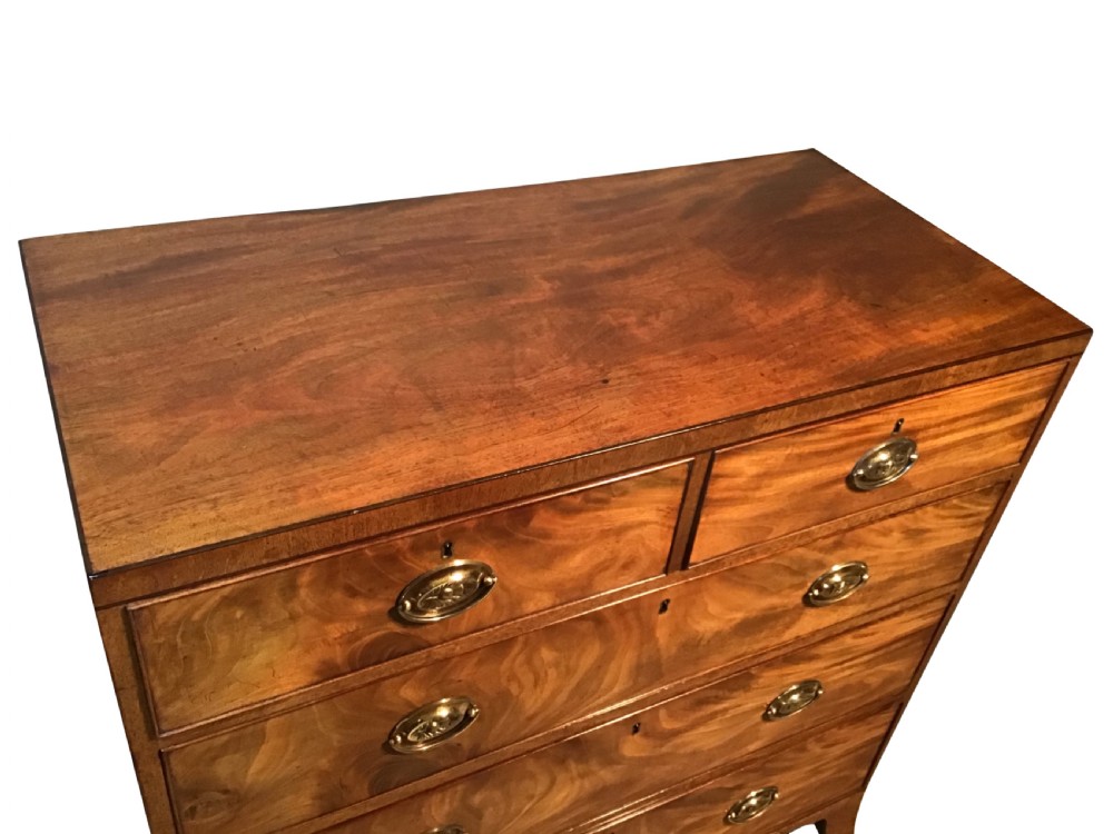 Georgian chest of drawers  View II