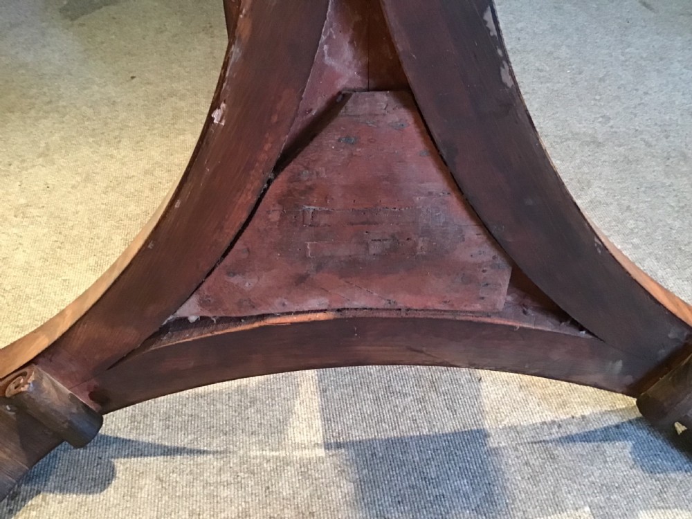 Antique centre table View XVI