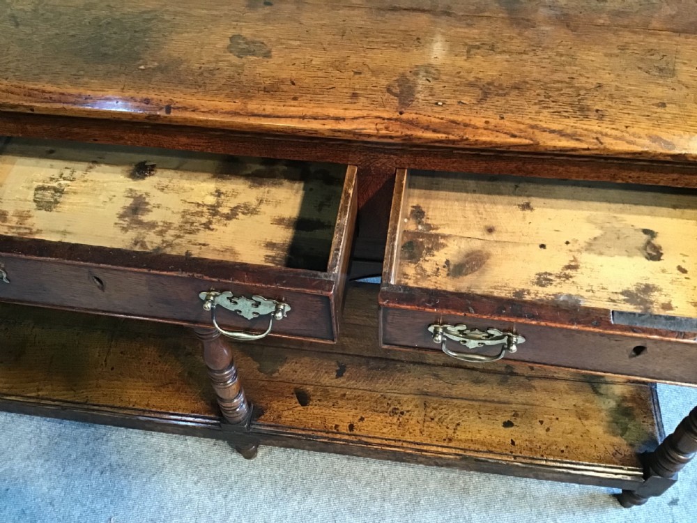 Antique dresser View XII