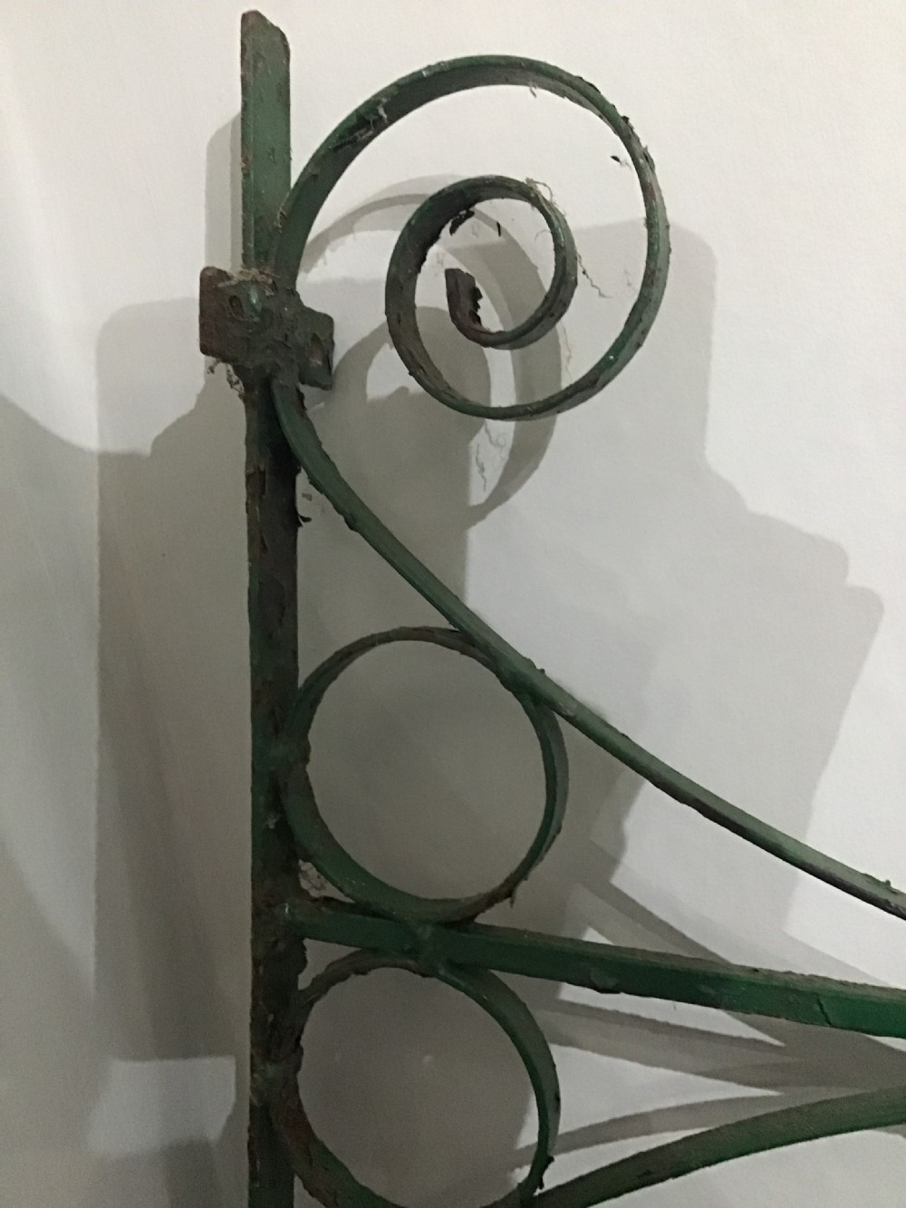 Vintage hanging basket View II