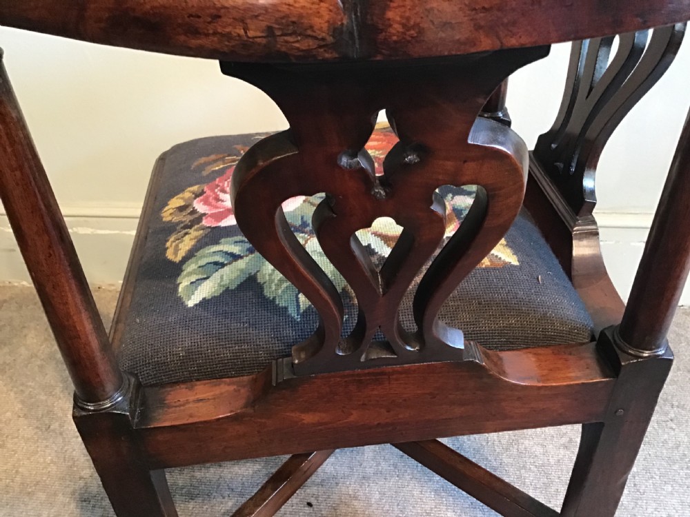 Antique corner chair View VII