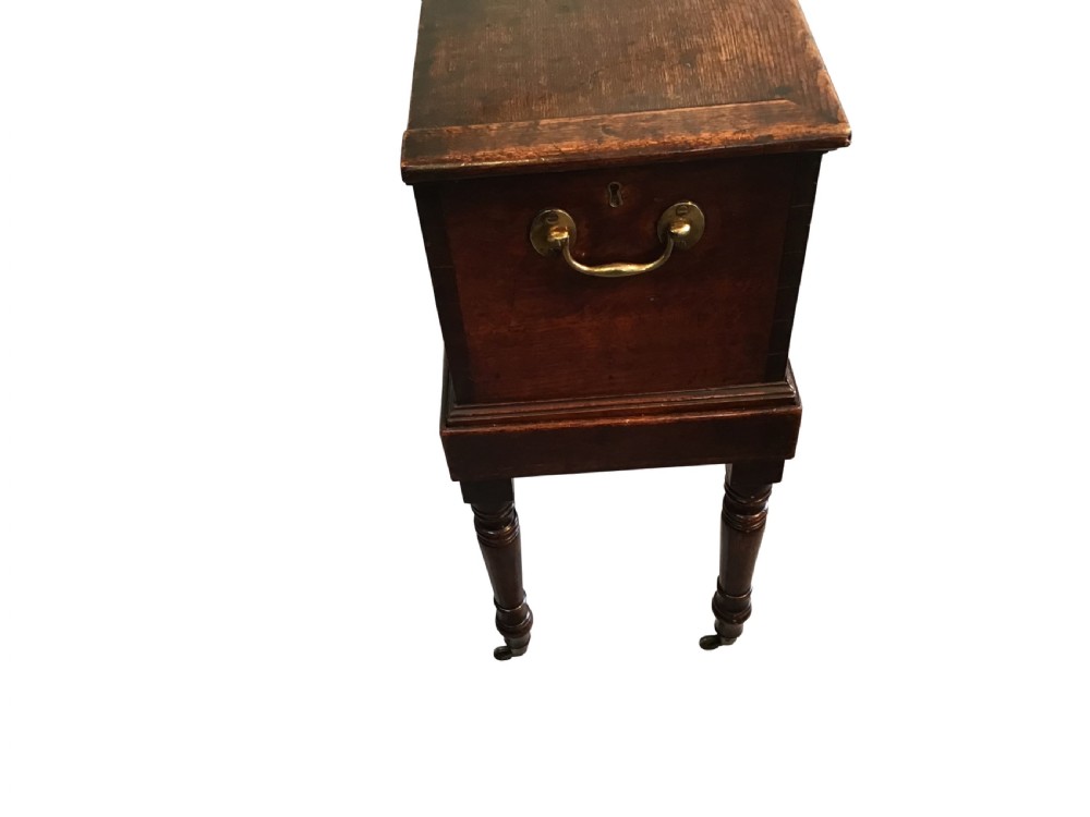 Antique oak box View IV