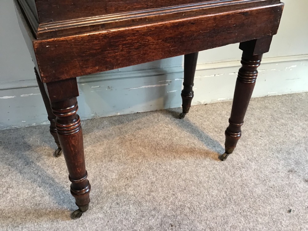 Antique oak box View XII