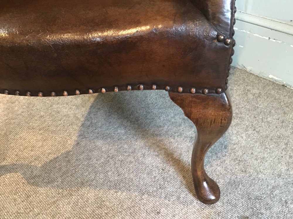 Antique leather chair View VIII