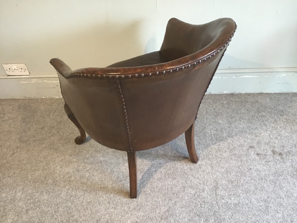 Antique leather chair View IX