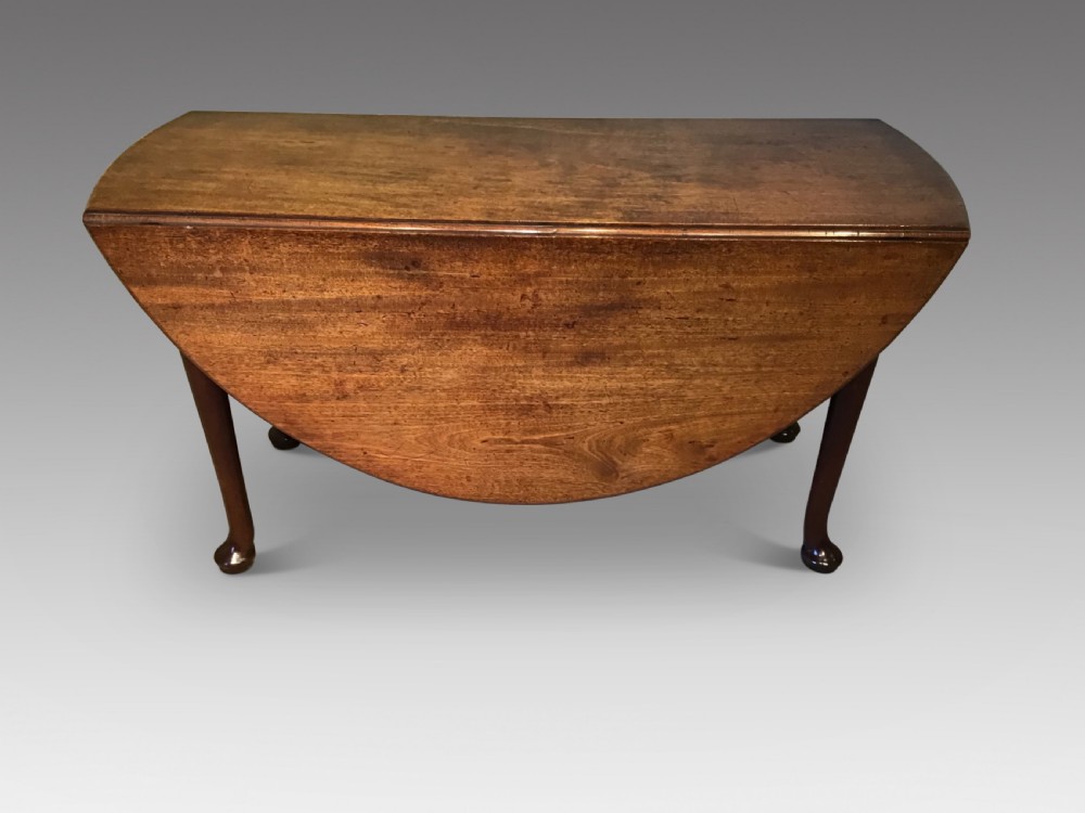 Georgian mahogany drop leaf table